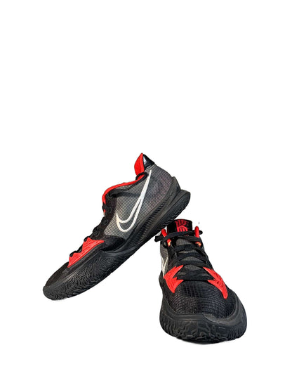 Nike Kyrie Low 4 'Bred' Sneaker