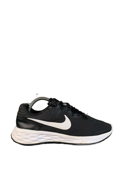Nike Revolution 6 Sneaker