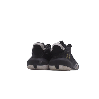 Under Armour Lockdown 6 Basketball Shoe