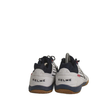 Kelme Feline 5.0 indoor soccer shoe