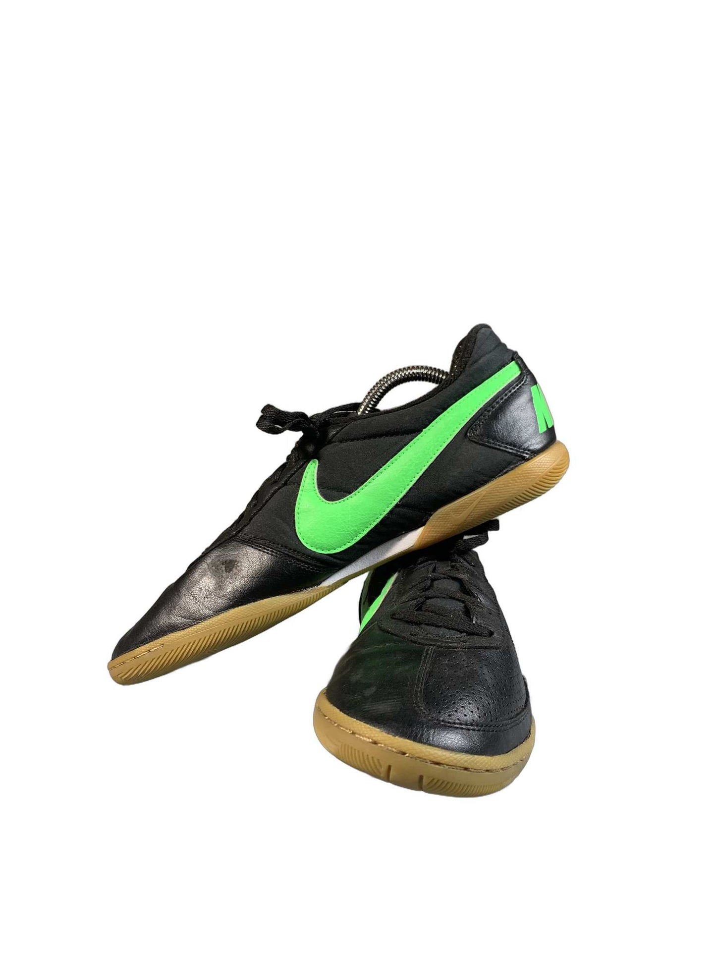 Nike Davinho indoor soccer shoe
