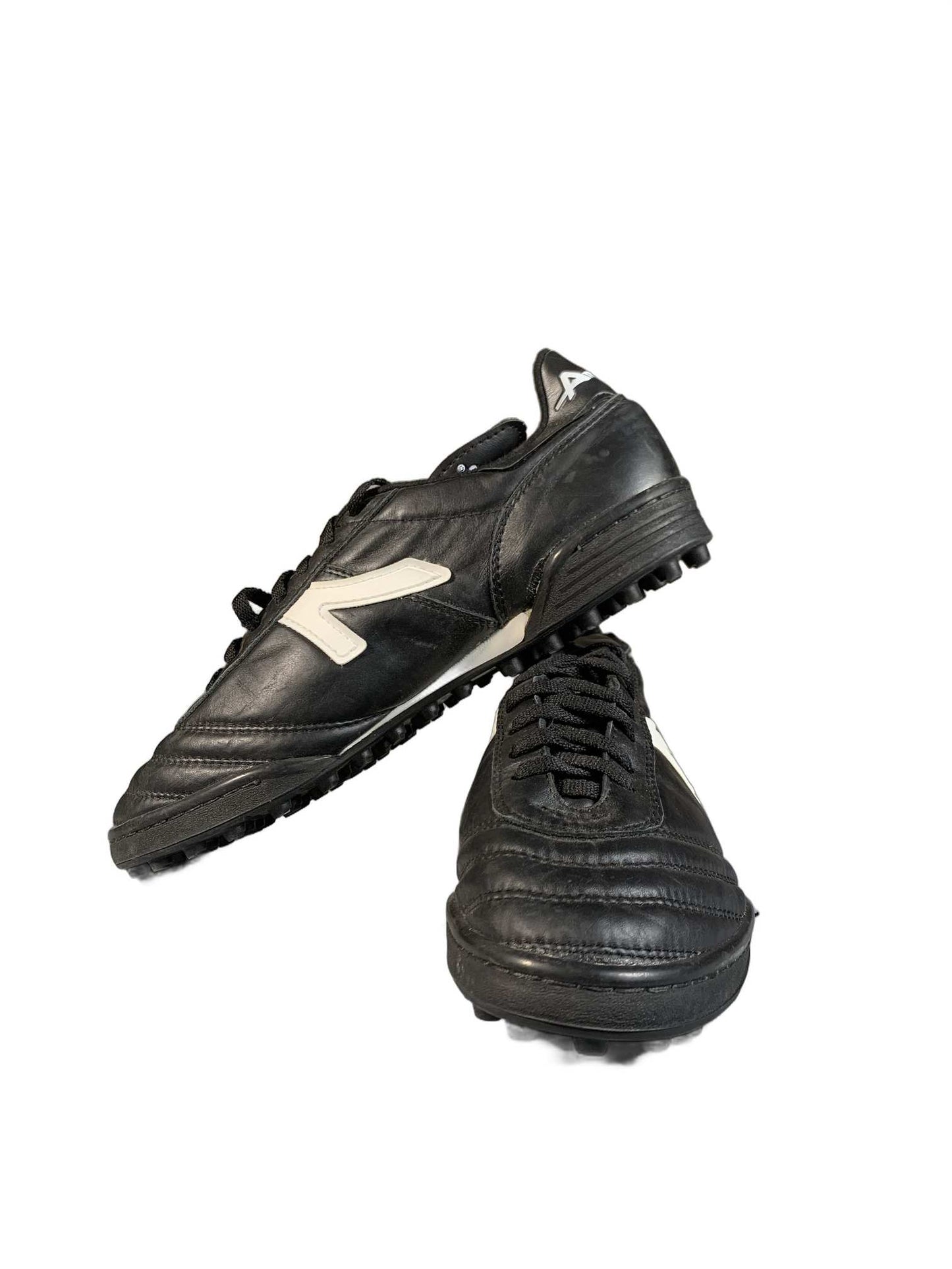 Andreas Turf football boot