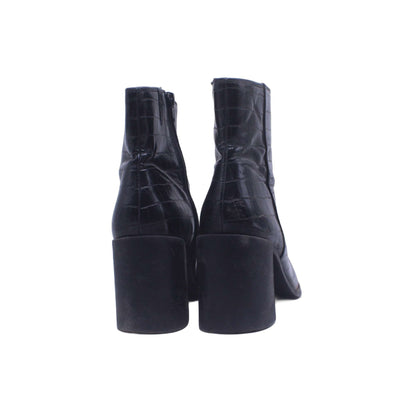 M & S Black Leather Heel Boot