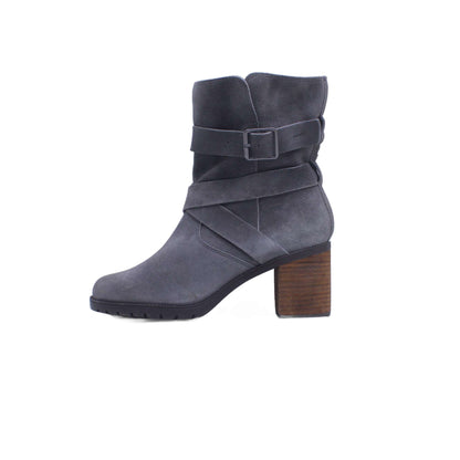 Clarks Womens 'Kelsey' Dark Gray Suede Short Bootie