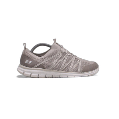 Skechers Stretch Knit Bungee Slip On Sneaker