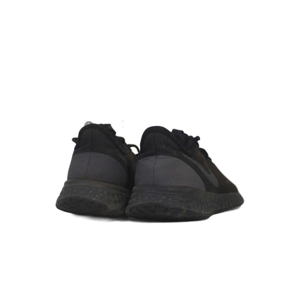 Nike Revolution Black Sneaker