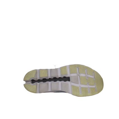 On Running Cloudstratus running shoe