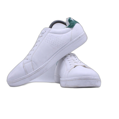 FILA WAITH GREEN SHOES