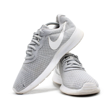 Nike Tanjun Wolf Grey