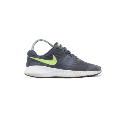 Nike Star Runner Shoe