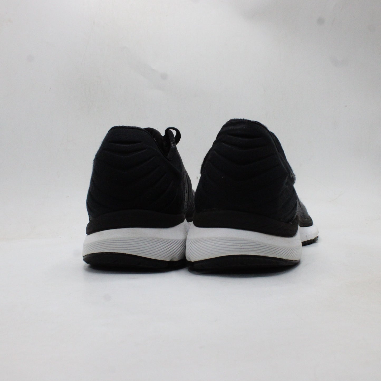 New Balance 860 Sneaker