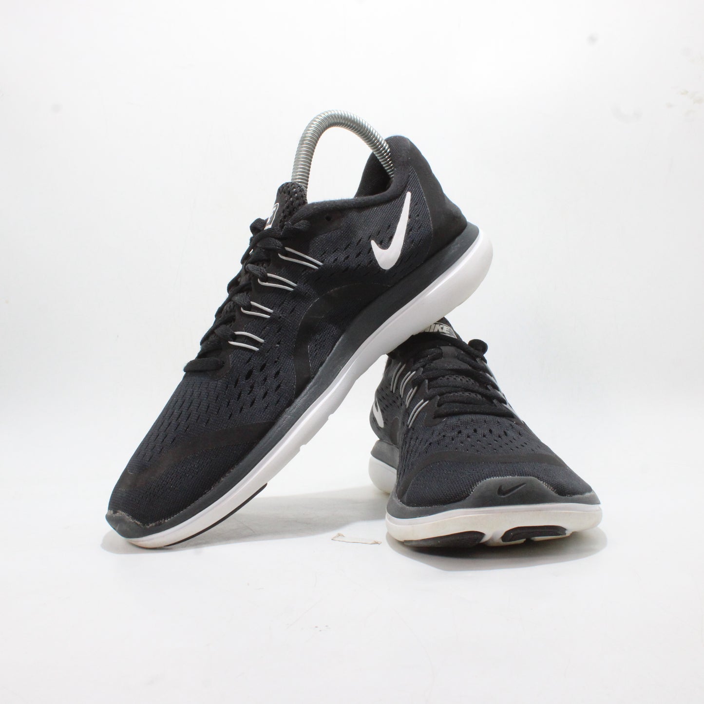 Nike Flex RN Black & White Women’sAthletic  Running Shoes