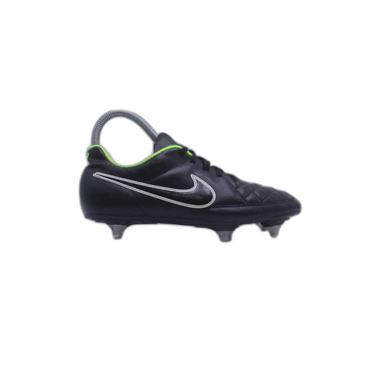Nike Alpha Strike Football Cleat