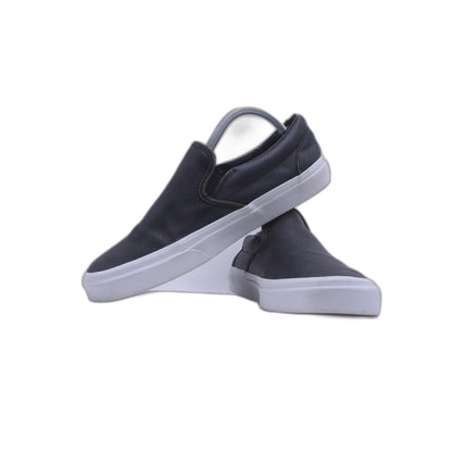 Vans Old Skool Casual Shoe