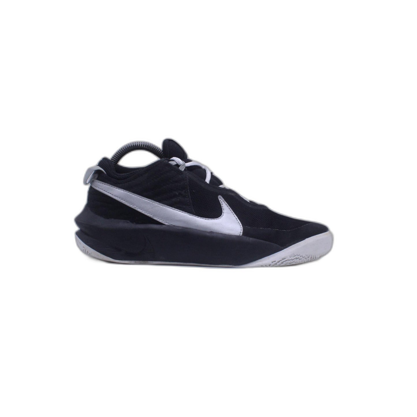 NIKE TEAM HUSTLE D 10 Youth Basketball Black Shoe