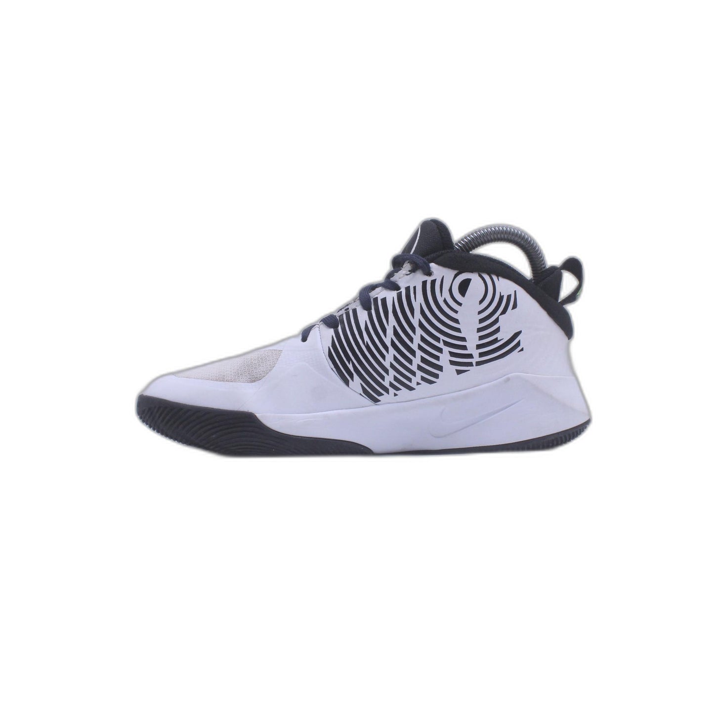 NIKE TEAM HUSTLE D 9 HI TOP BASKETBALL SHOE