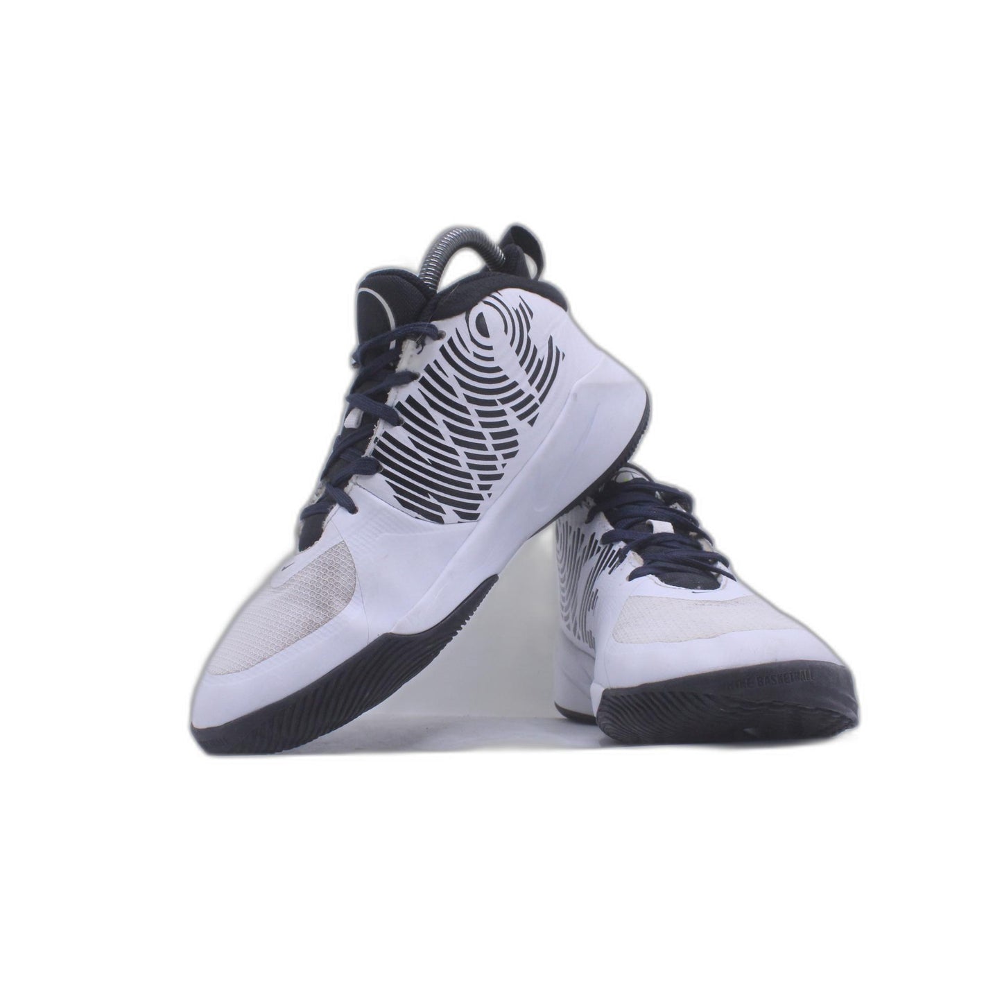 NIKE TEAM HUSTLE D 9 HI TOP BASKETBALL SHOE