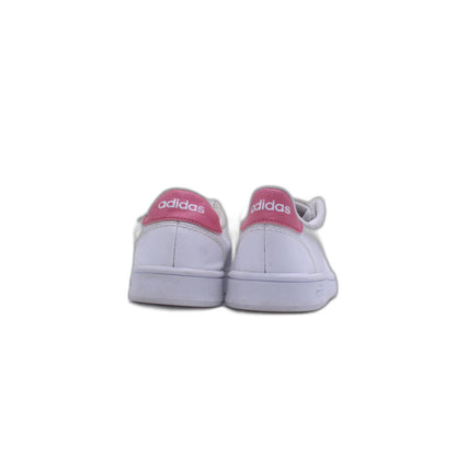 Adidas Advantage Sneaker