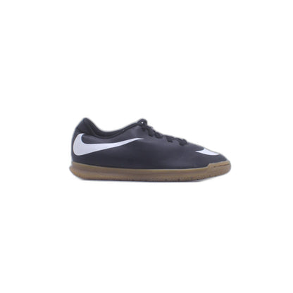 NIKE Black Lace Up Round Toe Low Top Sneaker