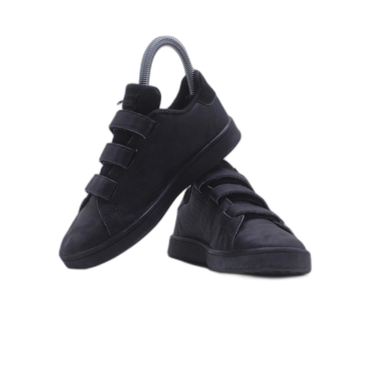 Adidas Black Sneaker
