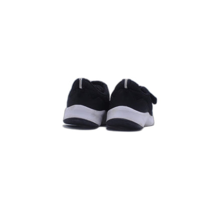 Athletic works mesh tennis shoes