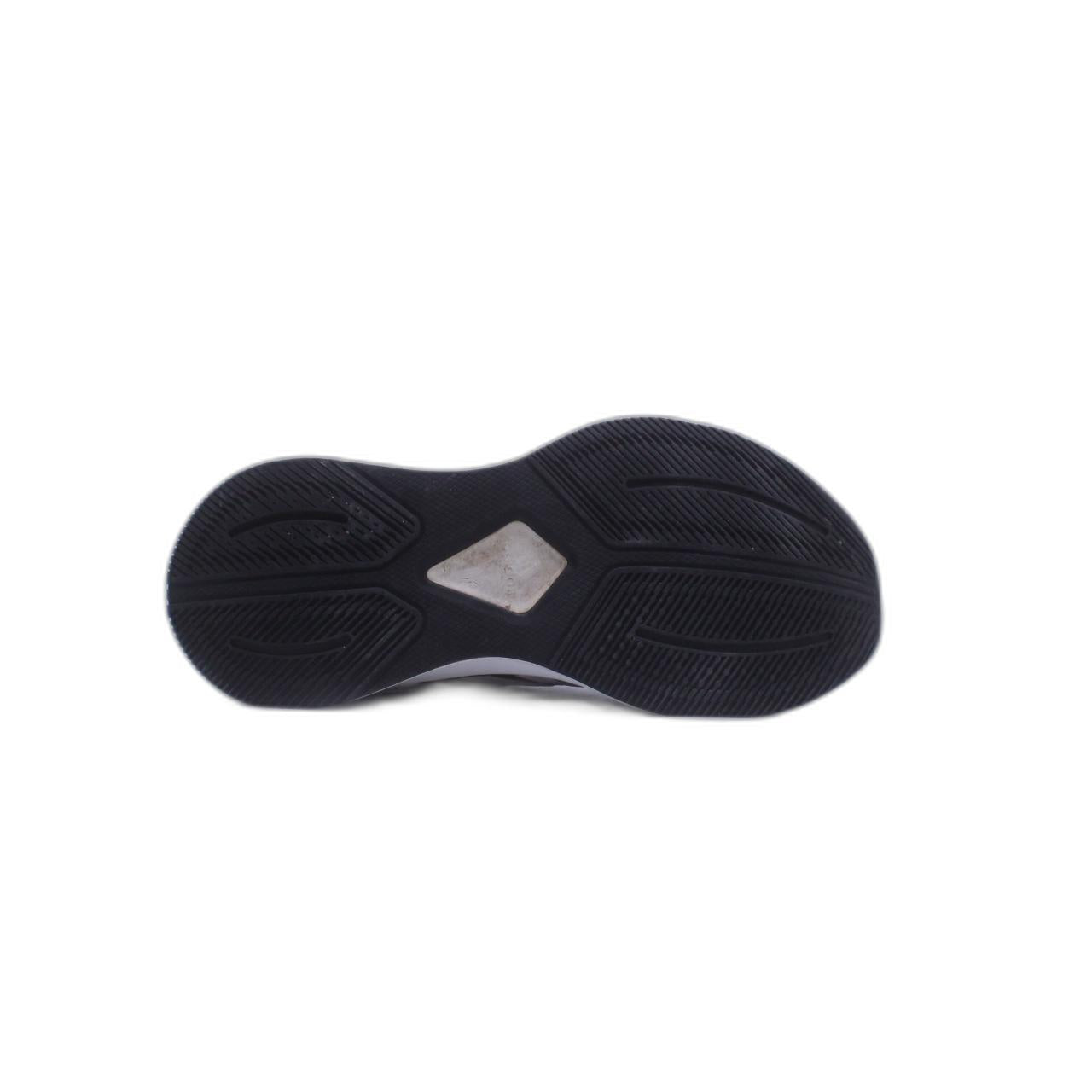 Adidas Black Sneaker