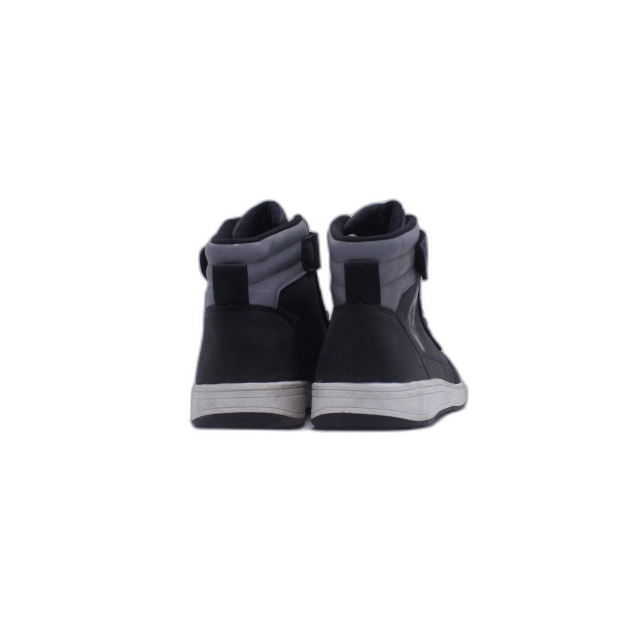 H&M Printed High Top Black Panther Sneaker