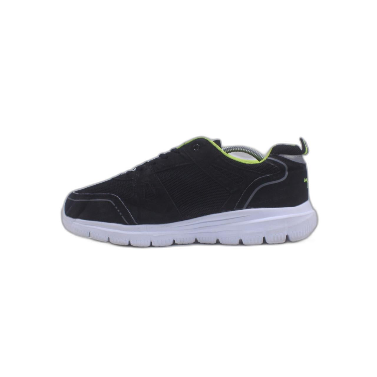 Maui Sports Black Sneaker