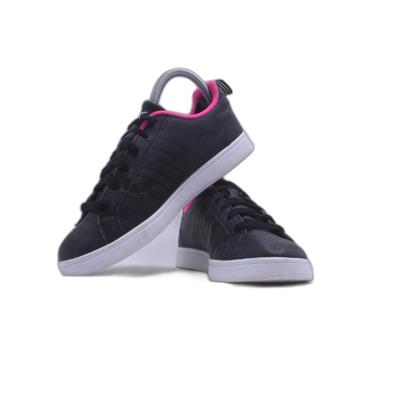 Adidas Grand Court Shoe