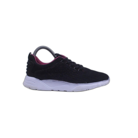 UNYK Black Kid Shoe