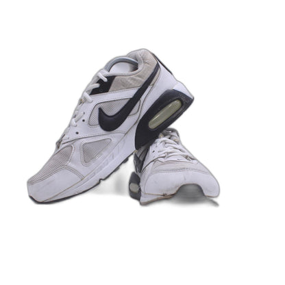 Nike Air Max IVO Casual Comfort Shoe