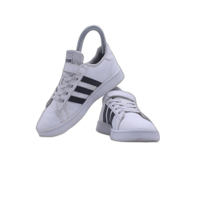 Adidas Advantage Women’s Tennis Shoe
