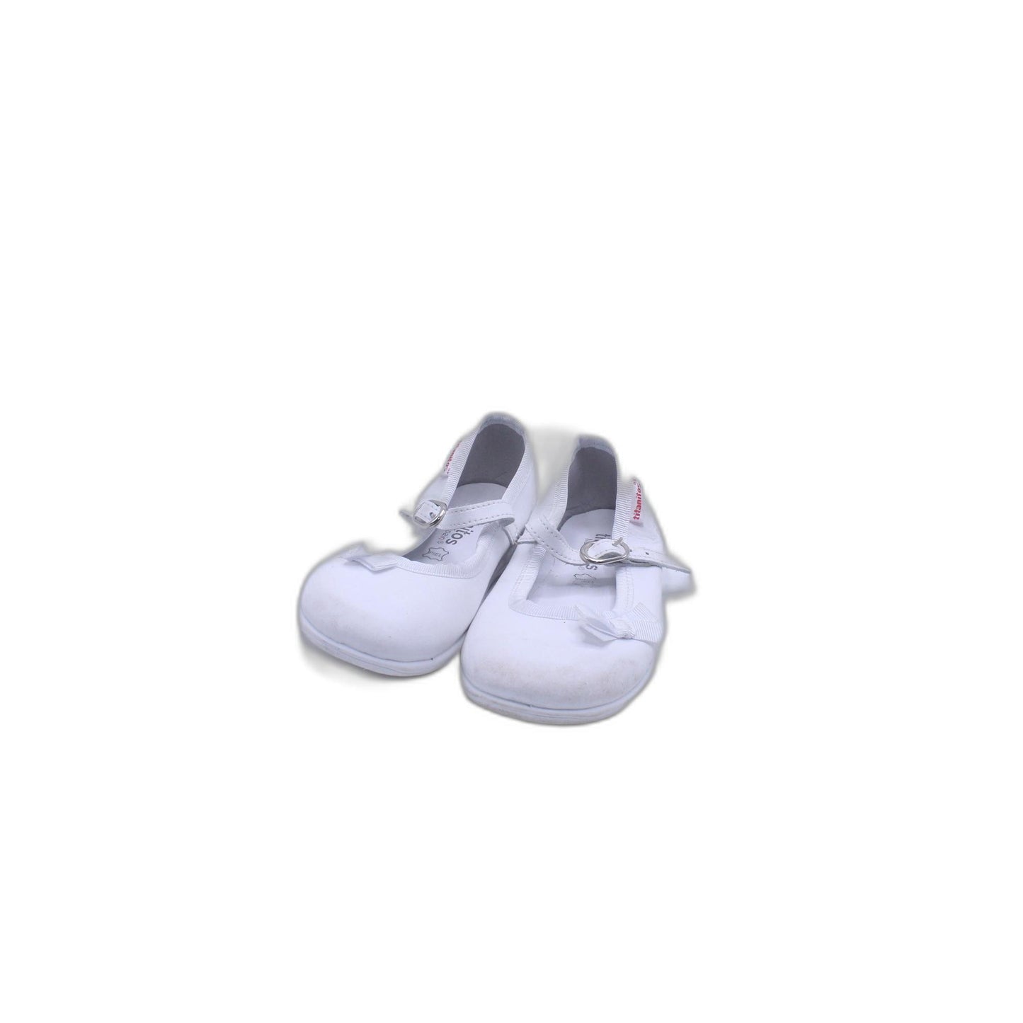 Titanitos White Sandal