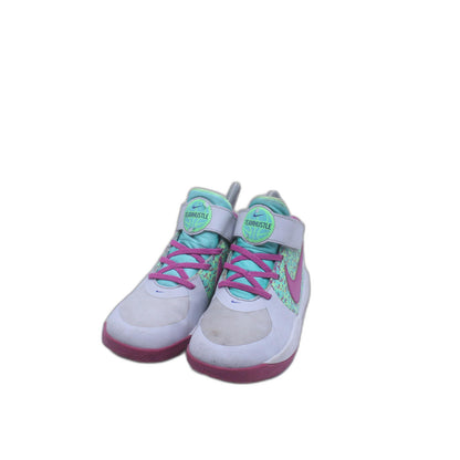 Nike Team Hustle Basketball Shoe