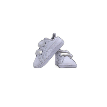 Puma Kids White Shoe