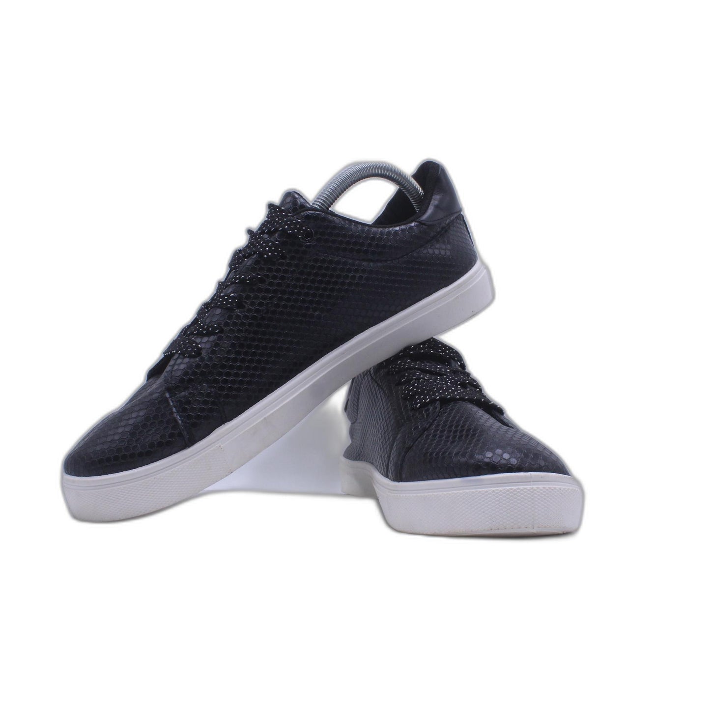 She & In Shoes Casual Sneakers Black Faux Leather Scale Embossed Low Top