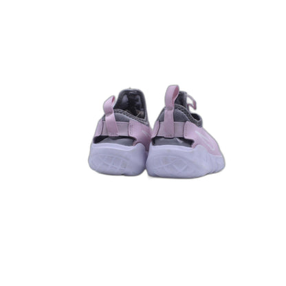 Nike Flex Runner 2 Road Running Sneaker