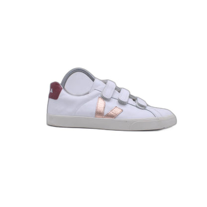Veja White Casual Shoe