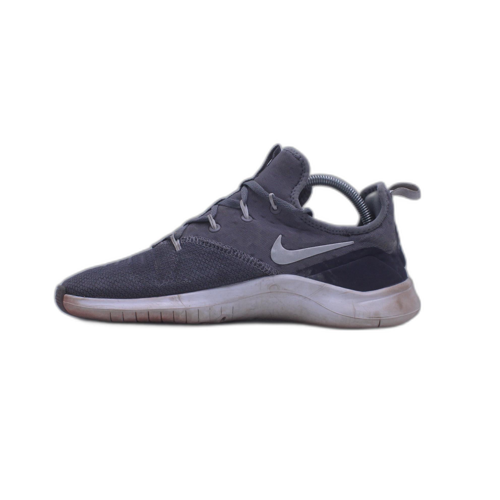 nike free tr8 gunsmoke