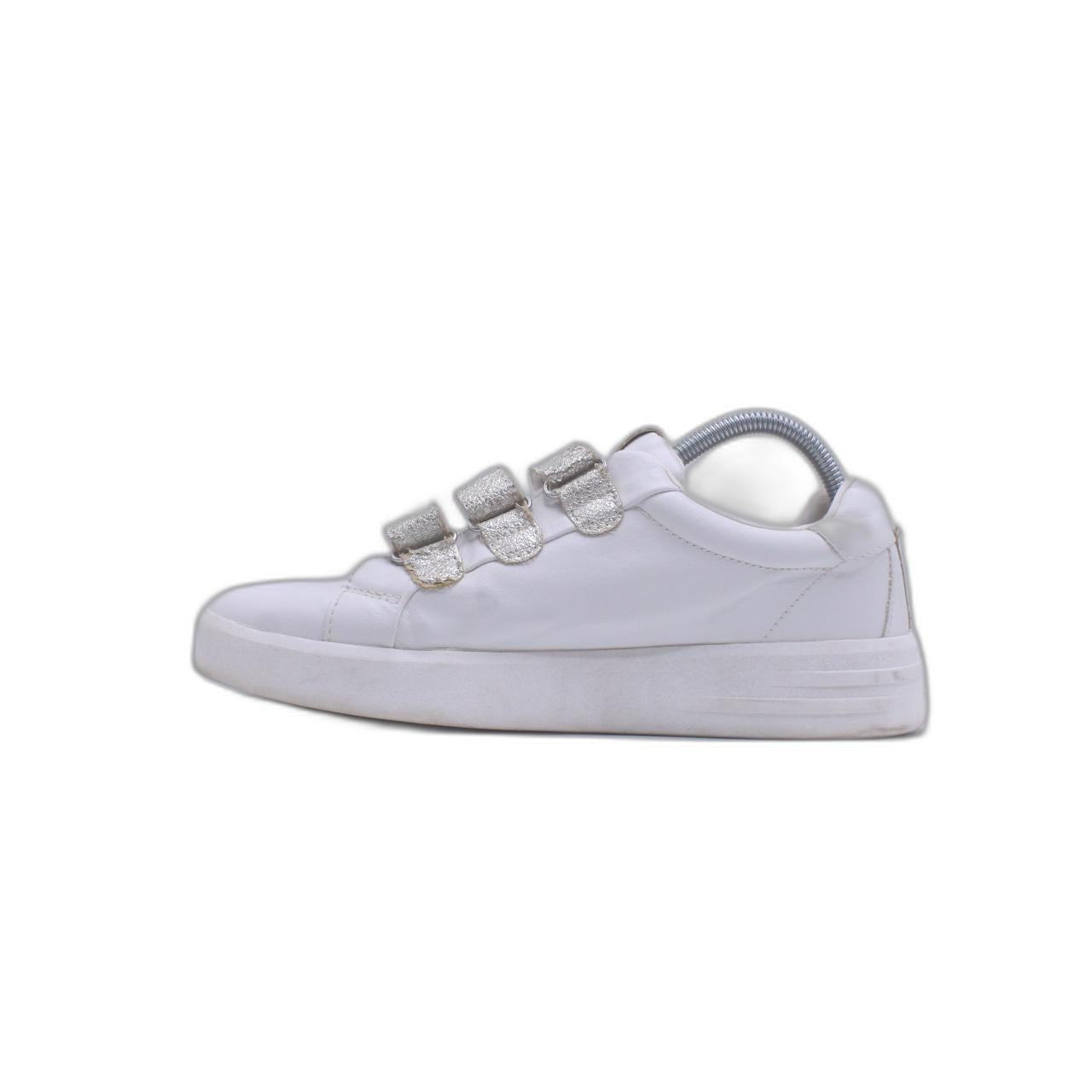 Tamaris White Casual Shoe