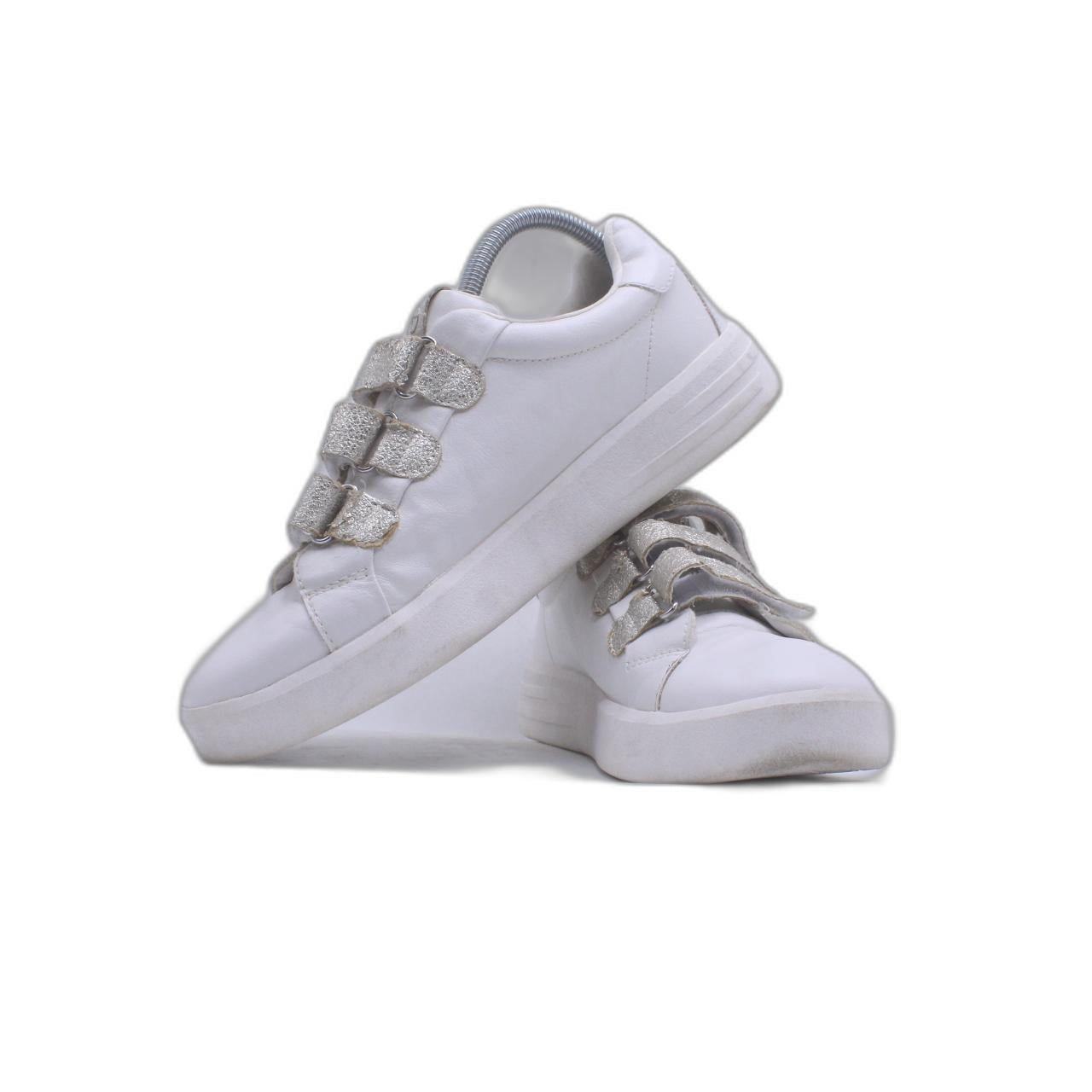 Tamaris White Casual Shoe