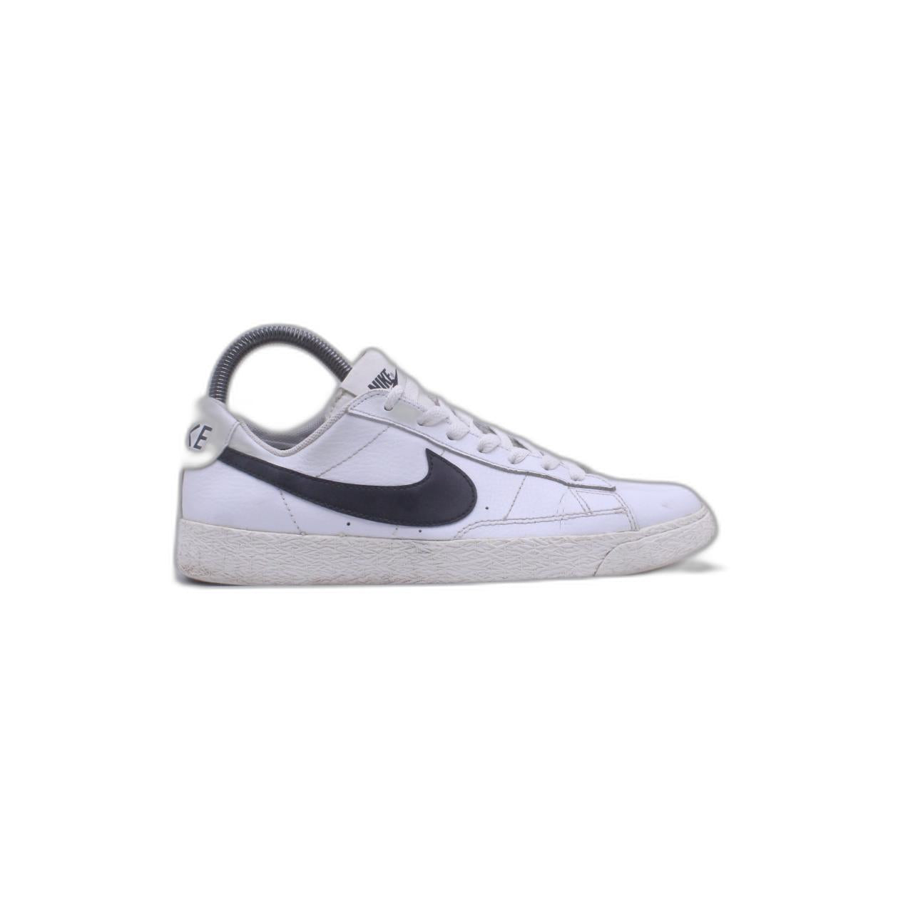 Nike White Casual Shoe