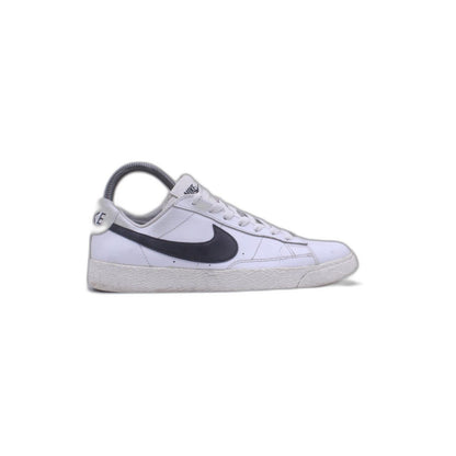 Nike White Casual Shoe