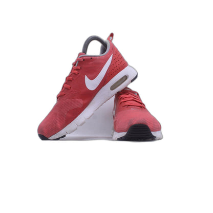 Nike Air Max SC SE Athletic Shoe