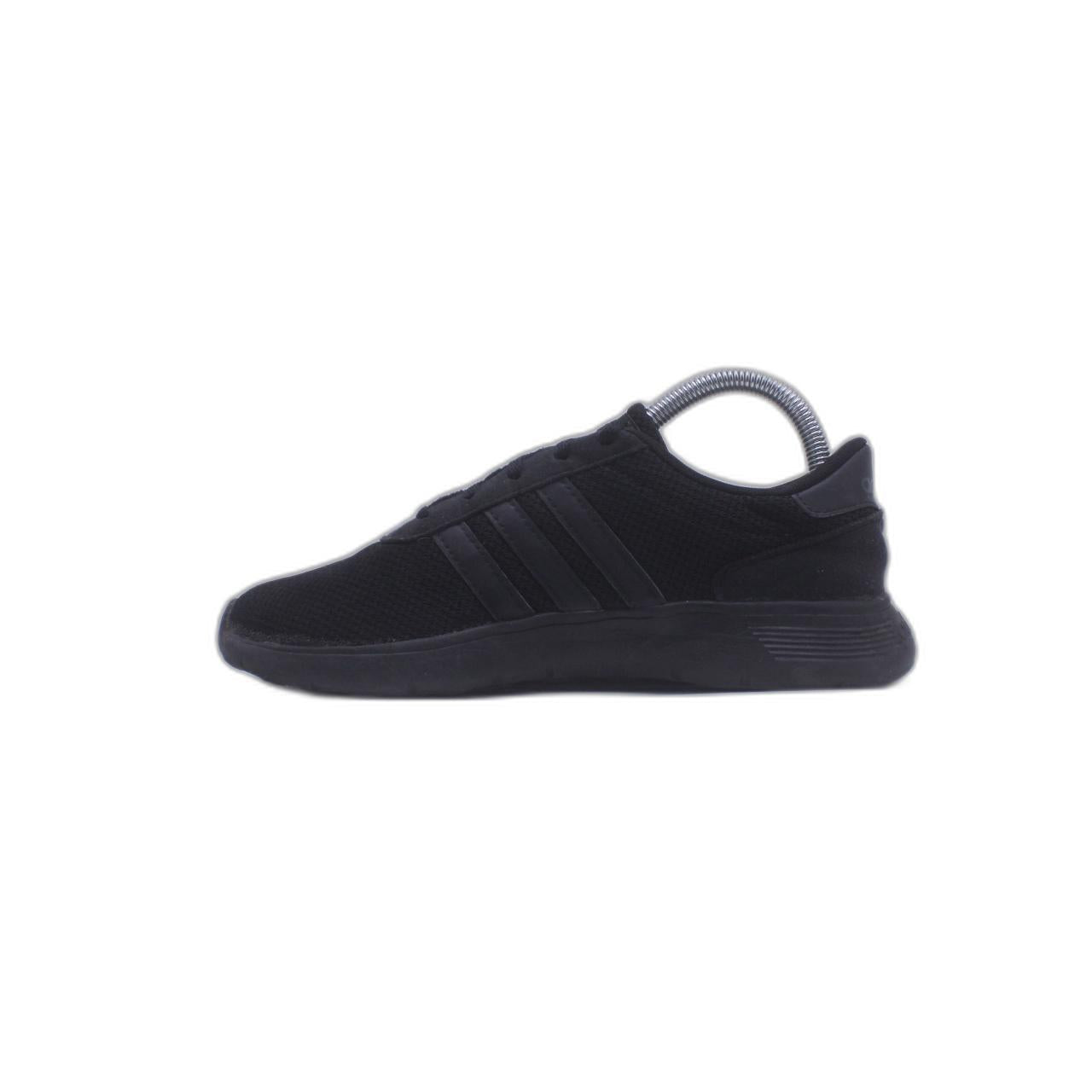 Adidas Black Sneaker