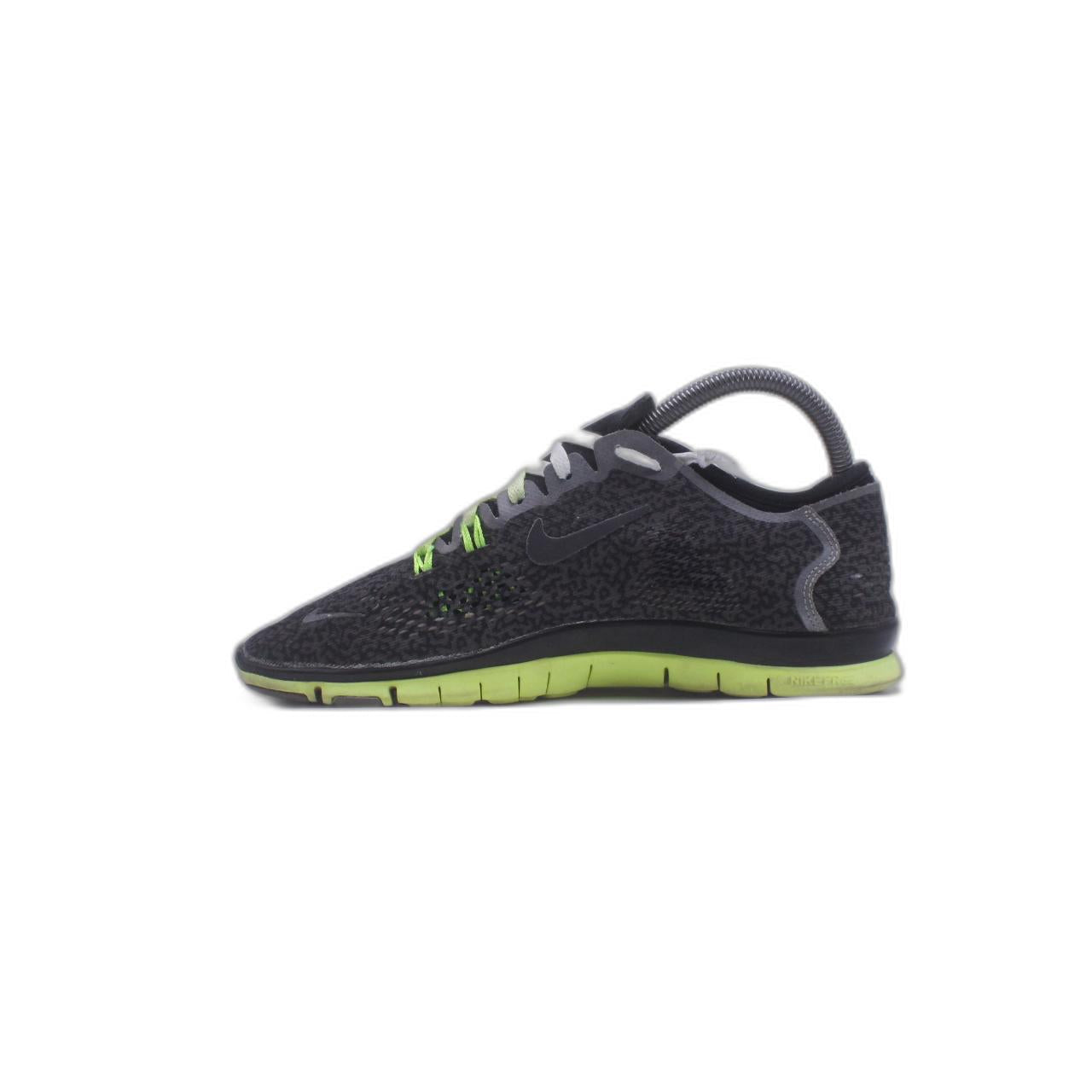 Nike Free Tri Fit 4 Sneaker