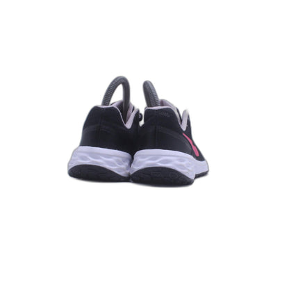 Nike Revolution 6 Women's Sneaker