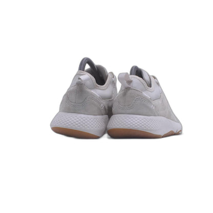 New Feel Gray Sneaker