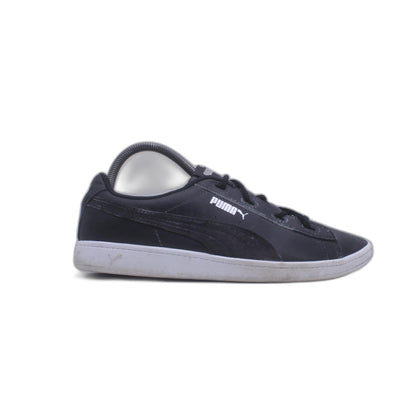 Puma Black Leather Sneakers. Black Satin Ribbon Laces