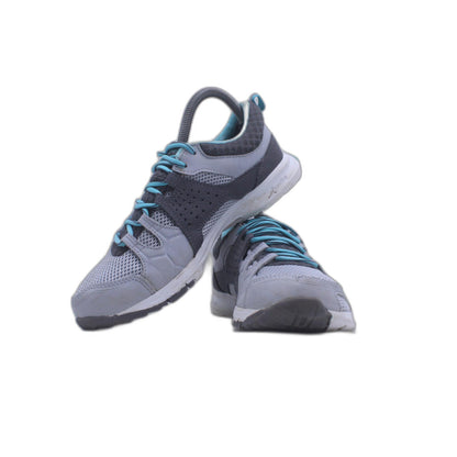 New Feel Gray Sneaker